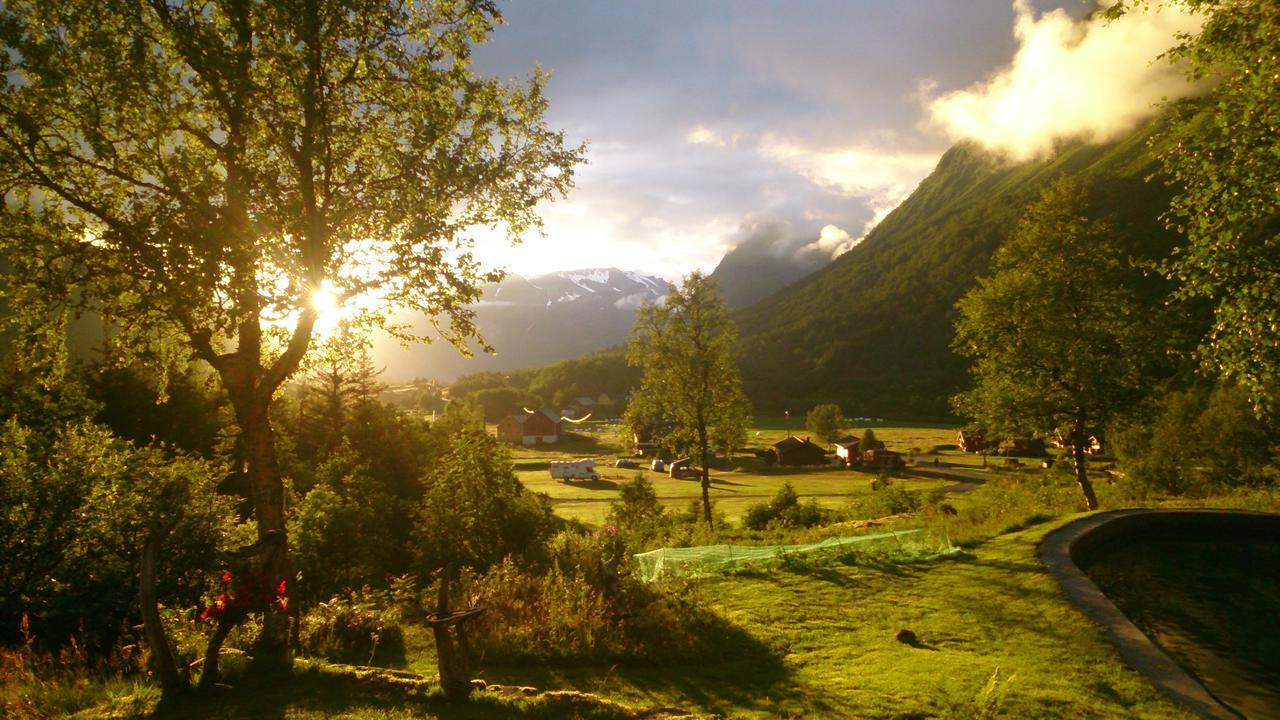 Dalen Gaard Camping Og Hytter Geiranger Bagian luar foto