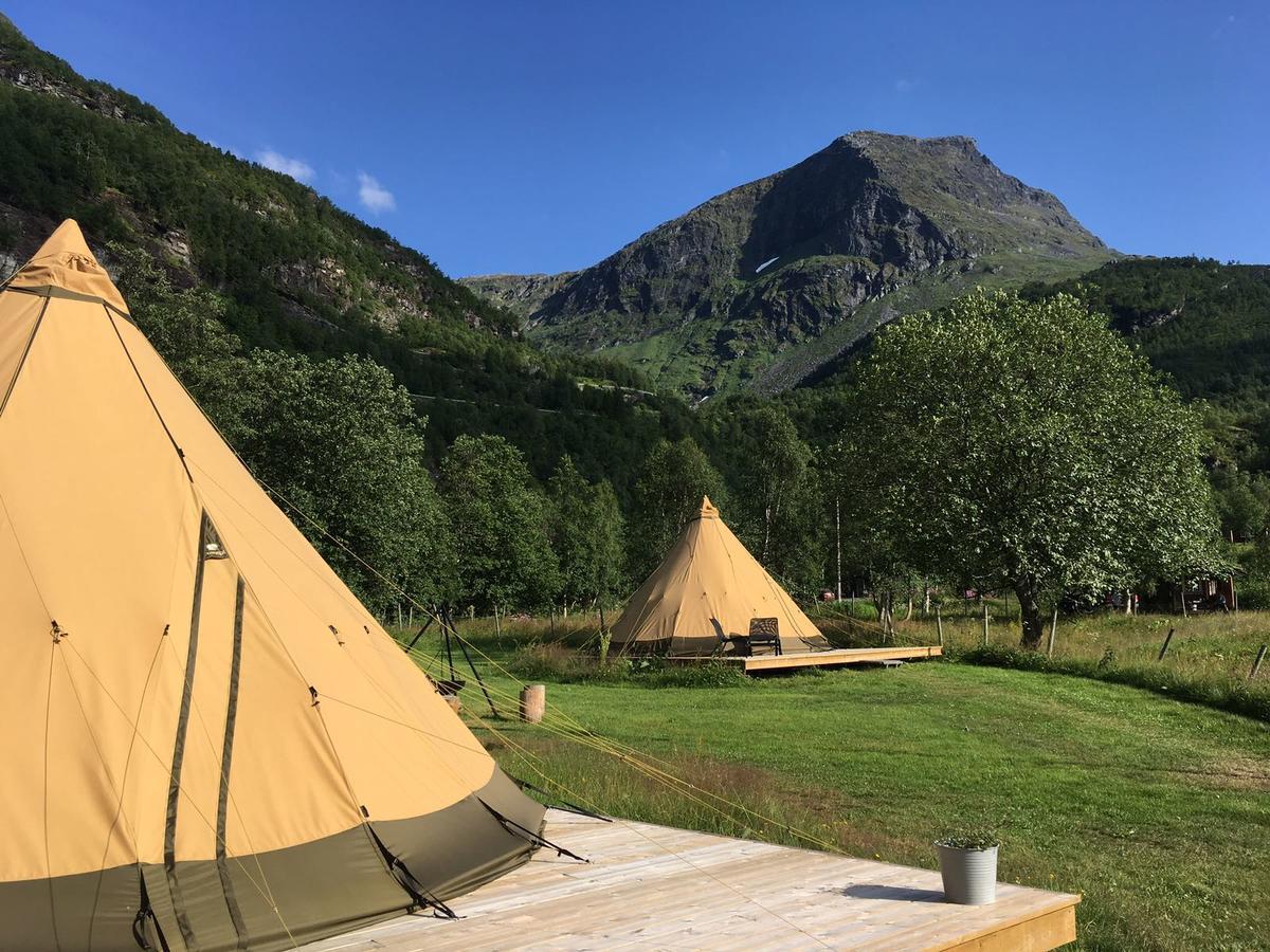 Dalen Gaard Camping Og Hytter Geiranger Bagian luar foto
