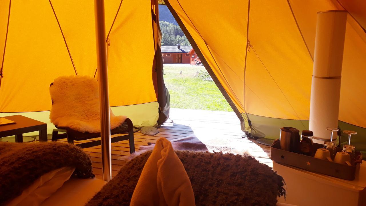 Dalen Gaard Camping Og Hytter Geiranger Bagian luar foto