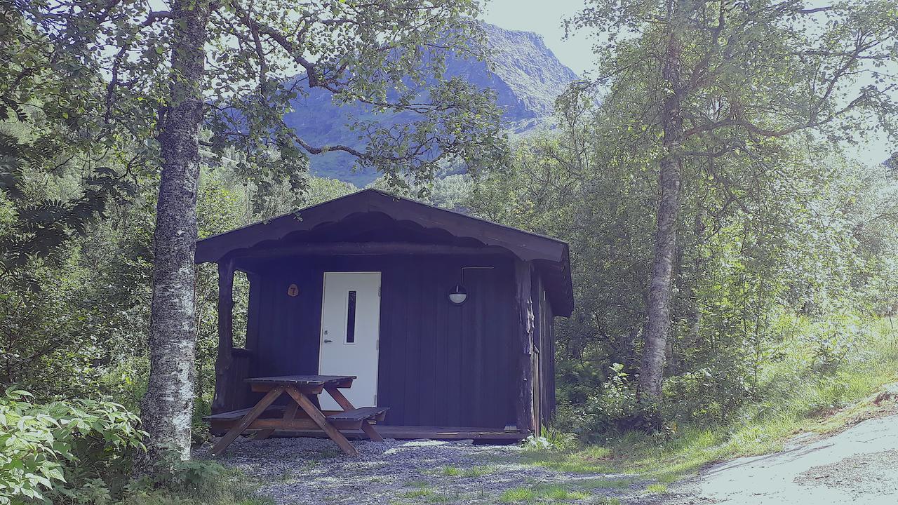 Dalen Gaard Camping Og Hytter Geiranger Bagian luar foto